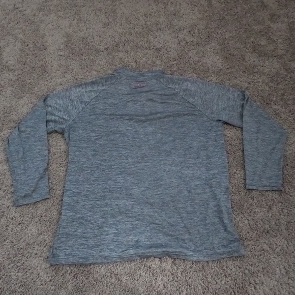 Under Armour long sleeve pull over - Picture 3 of 3